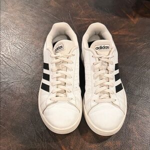 Adidas women’s White Sneakers with Black Stripes size 7 1/2
